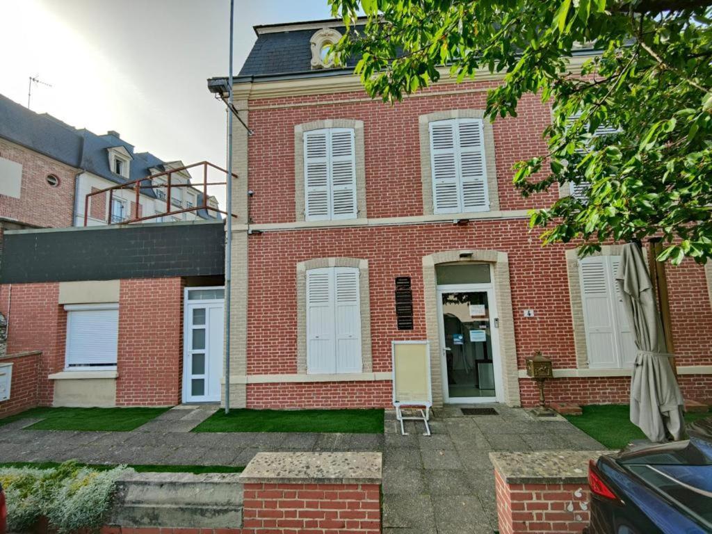 Appartement En Residence Gisors Kültér fotó